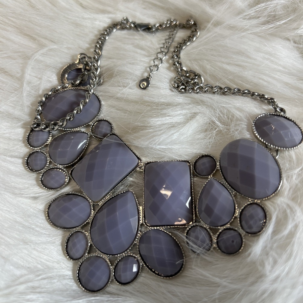 Elegant Lavender Statement Necklace Vintage Style Classic Gift Wedding - Picture 5 of 7